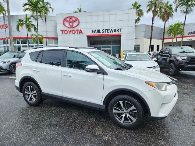 2017 Toyota RAV4 XLE