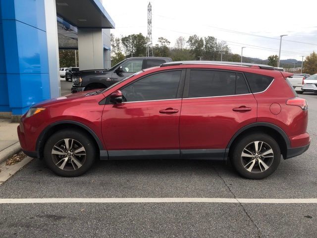 2017 Toyota RAV4 XLE