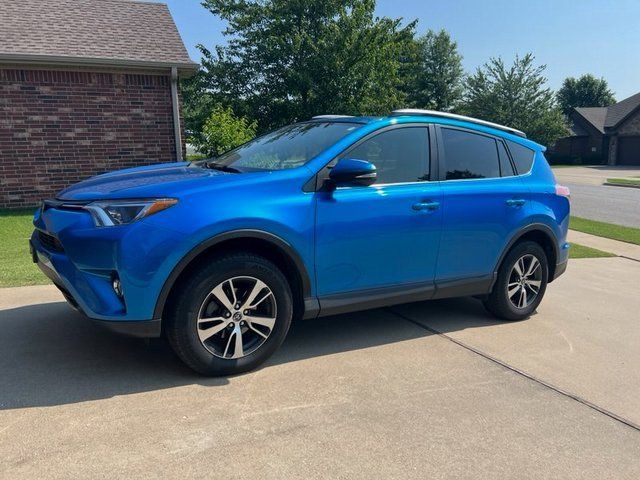 2017 Toyota RAV4 XLE