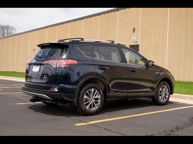 2017 Toyota RAV4 Hybrid XLE