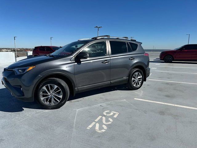 2017 Toyota RAV4 Hybrid XLE