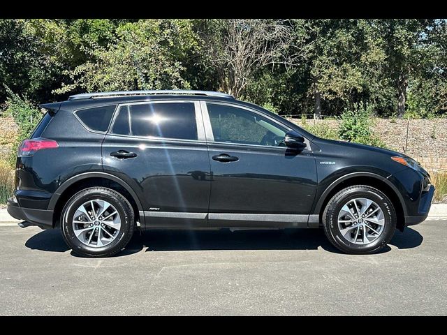 2017 Toyota RAV4 Hybrid XLE