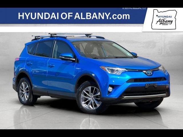 2017 Toyota RAV4 Hybrid XLE