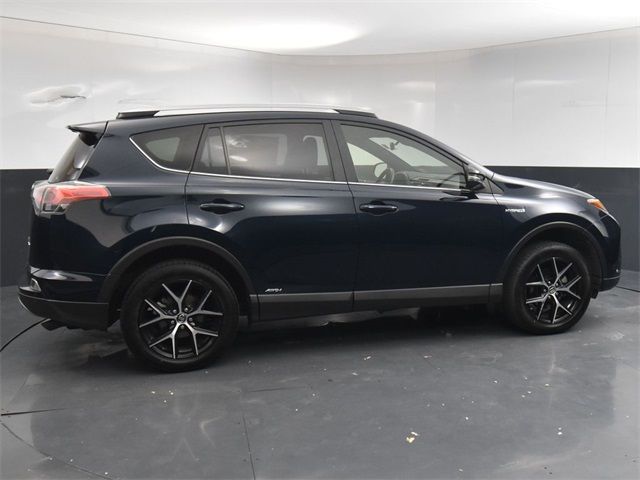 2017 Toyota RAV4 Hybrid SE