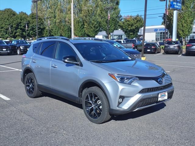 2017 Toyota RAV4 Hybrid SE