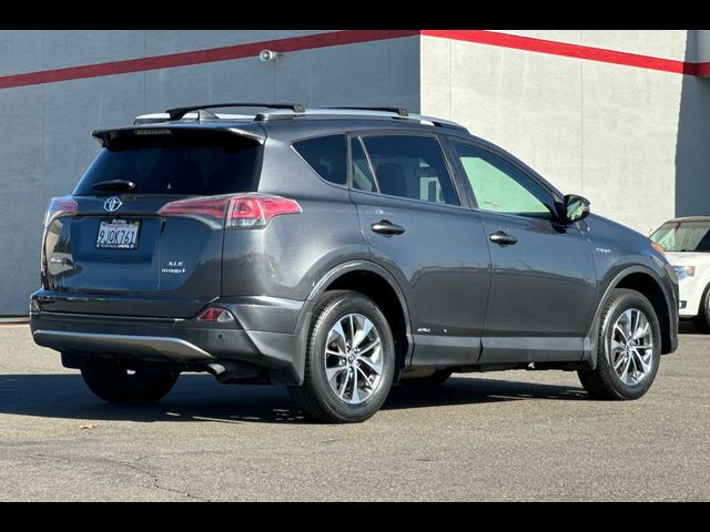 2017 Toyota RAV4 Hybrid XLE