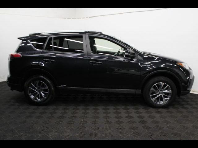 2017 Toyota RAV4 Hybrid XLE
