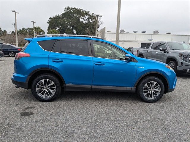 2017 Toyota RAV4 Hybrid XLE