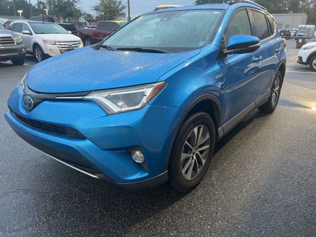 2017 Toyota RAV4 Hybrid XLE