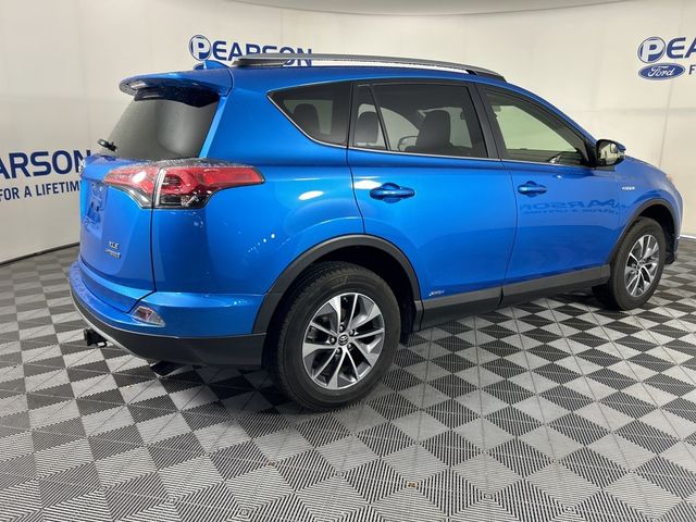 2017 Toyota RAV4 Hybrid XLE