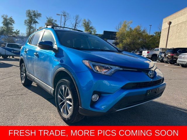 2017 Toyota RAV4 Hybrid XLE