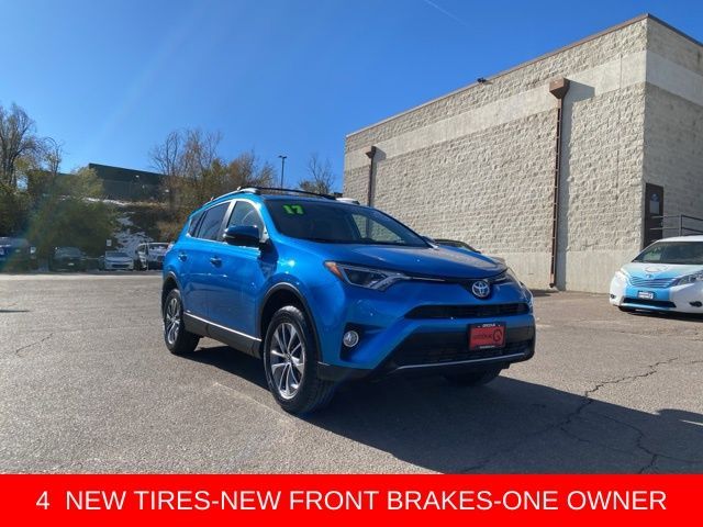 2017 Toyota RAV4 Hybrid XLE