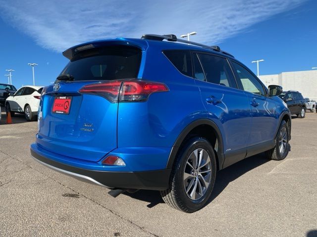 2017 Toyota RAV4 Hybrid XLE