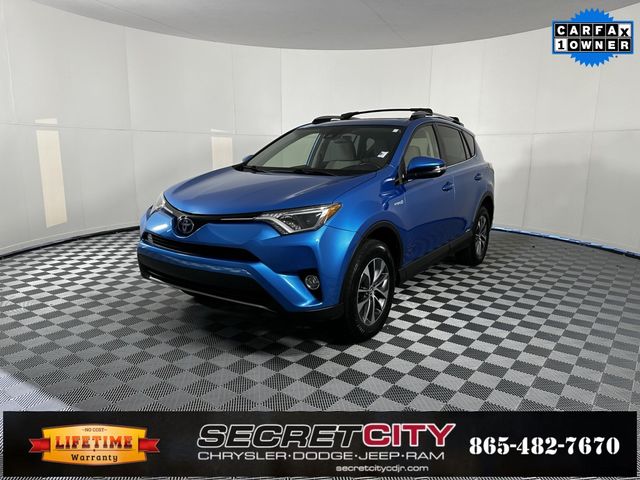 2017 Toyota RAV4 Hybrid XLE