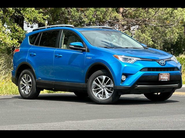 2017 Toyota RAV4 Hybrid XLE