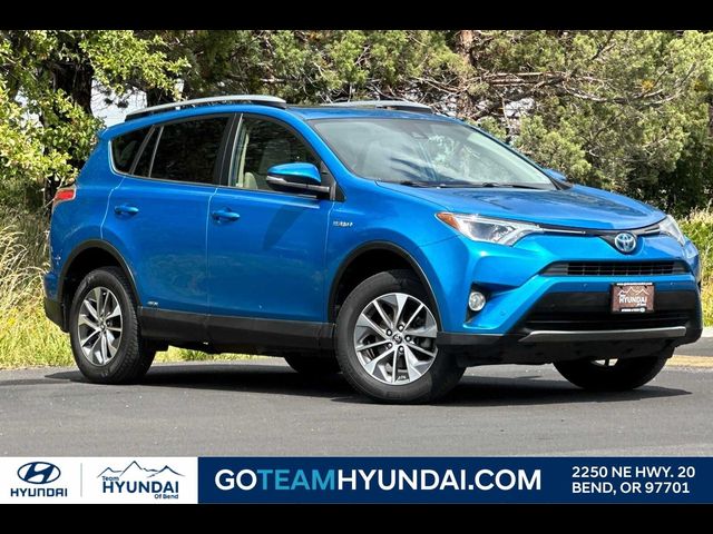 2017 Toyota RAV4 Hybrid XLE