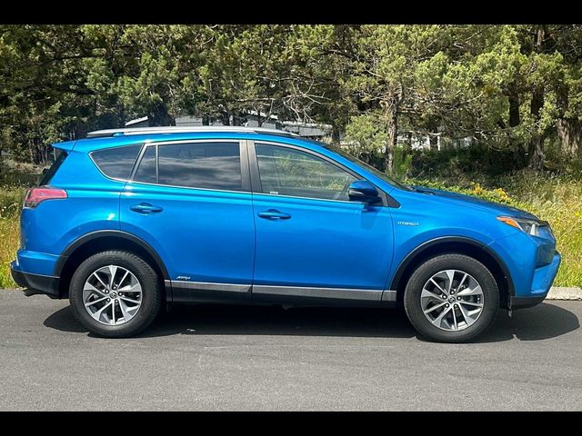 2017 Toyota RAV4 Hybrid XLE