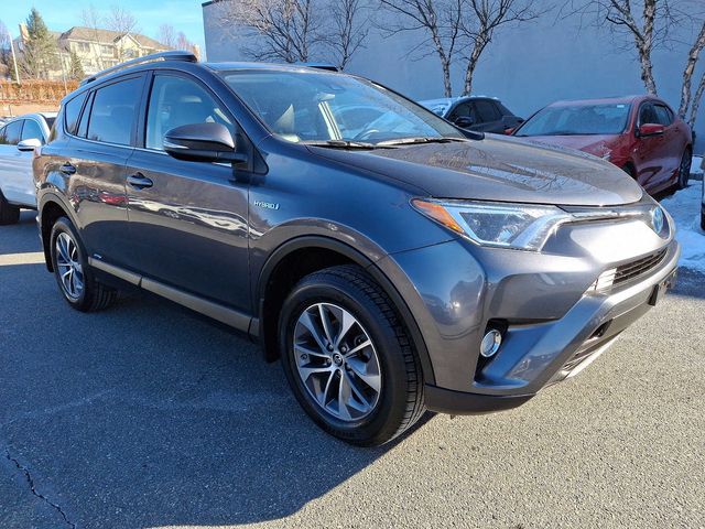 2017 Toyota RAV4 Hybrid XLE