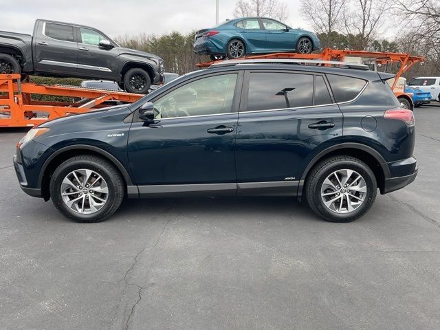 2017 Toyota RAV4 Hybrid XLE