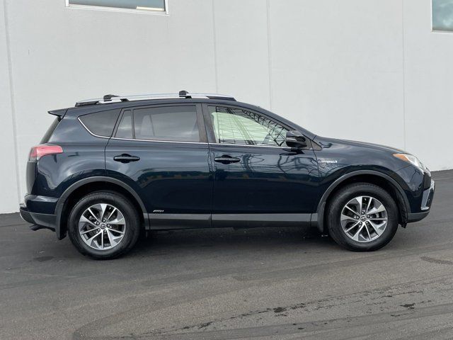 2017 Toyota RAV4 Hybrid XLE