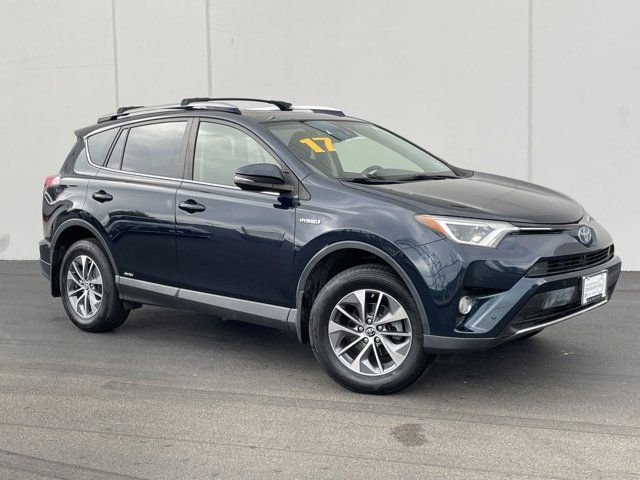 2017 Toyota RAV4 Hybrid XLE