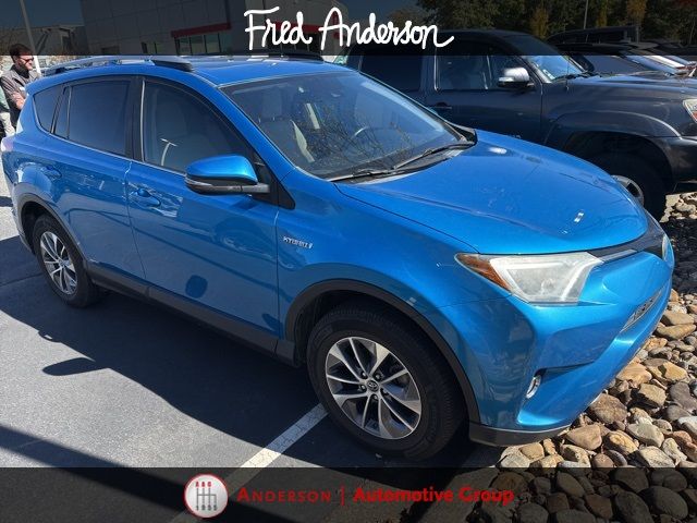 2017 Toyota RAV4 Hybrid XLE