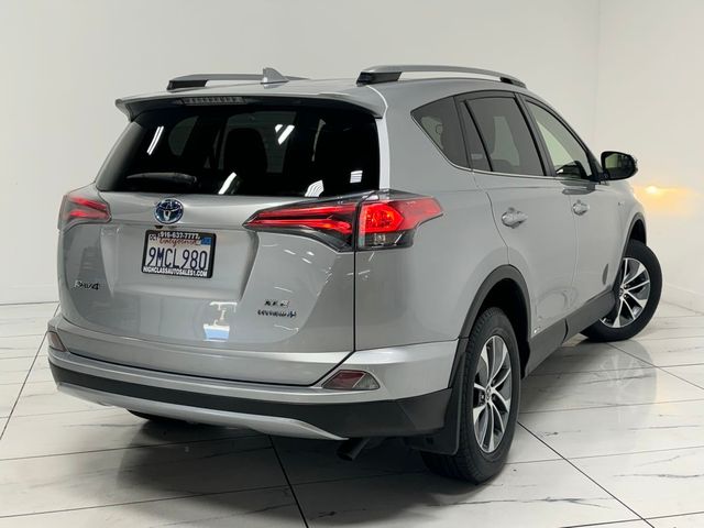 2017 Toyota RAV4 Hybrid XLE