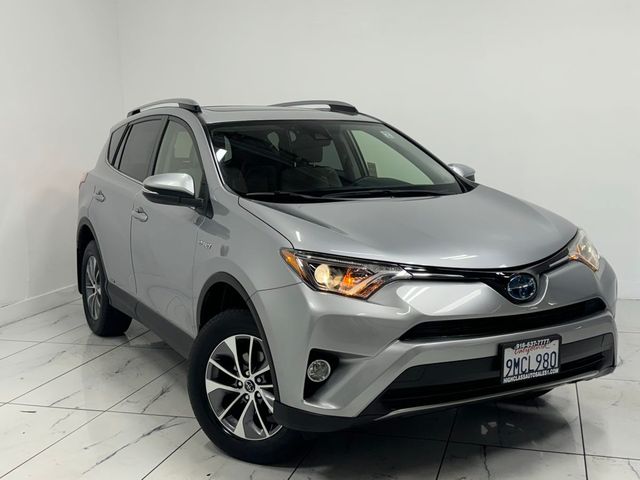 2017 Toyota RAV4 Hybrid XLE