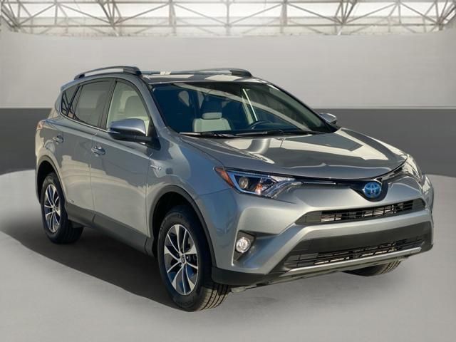 2017 Toyota RAV4 Hybrid XLE