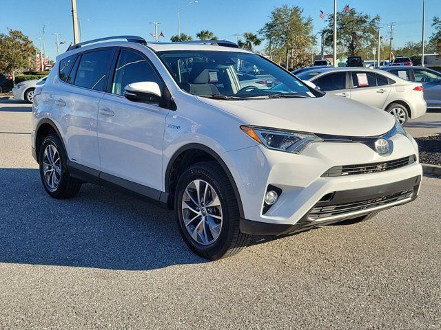 2017 Toyota RAV4 Hybrid XLE