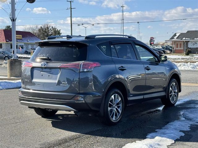 2017 Toyota RAV4 Hybrid XLE