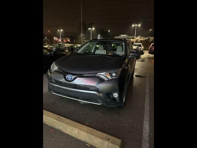 2017 Toyota RAV4 Hybrid XLE