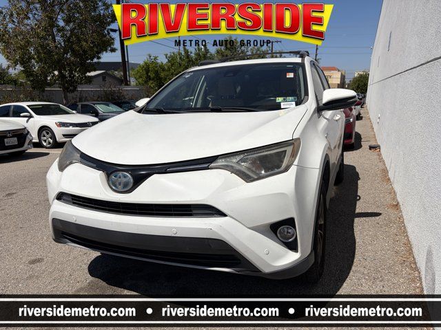2017 Toyota RAV4 Hybrid XLE