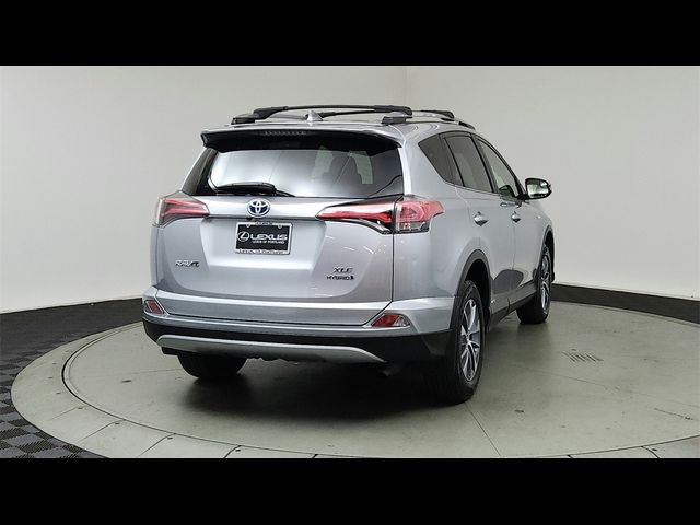 2017 Toyota RAV4 Hybrid XLE