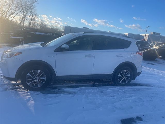 2017 Toyota RAV4 Hybrid XLE