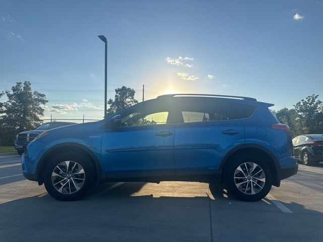 2017 Toyota RAV4 Hybrid XLE