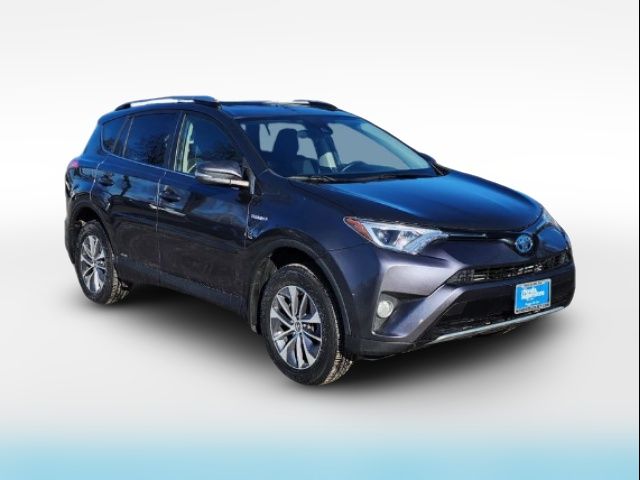 2017 Toyota RAV4 Hybrid XLE