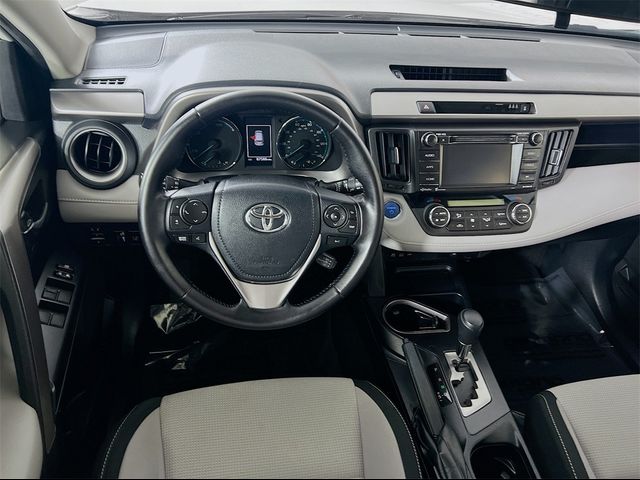 2017 Toyota RAV4 Hybrid XLE