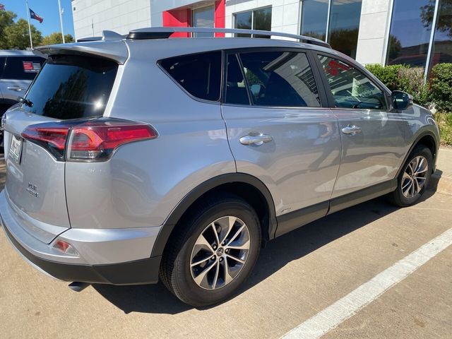 2017 Toyota RAV4 Hybrid XLE