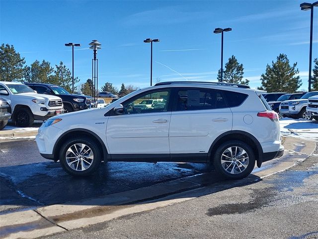 2017 Toyota RAV4 Hybrid XLE