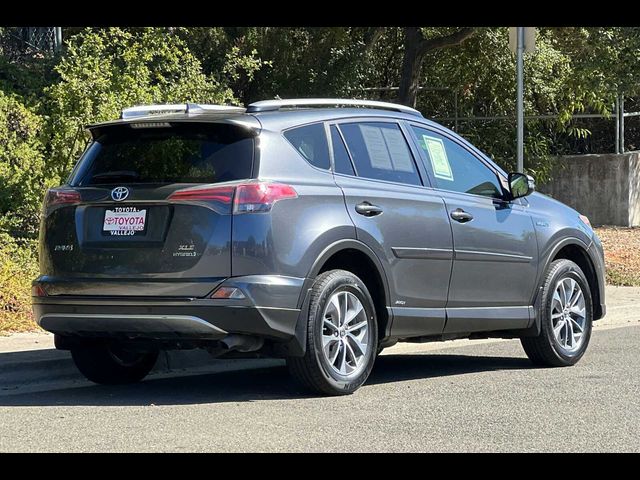 2017 Toyota RAV4 Hybrid XLE