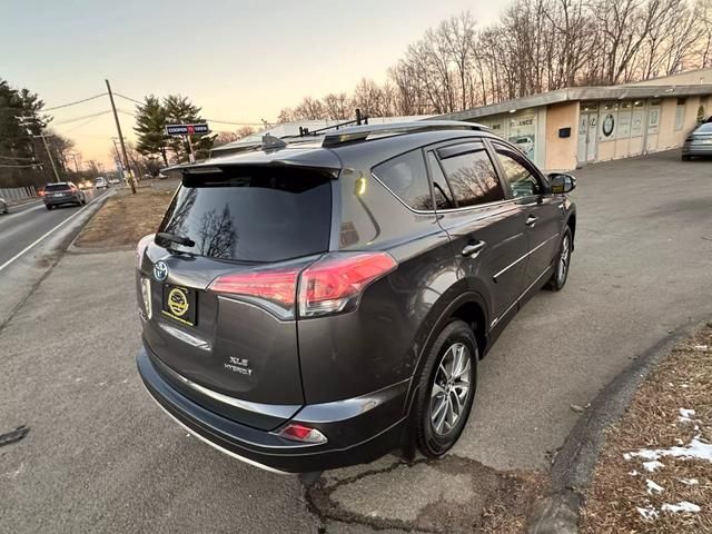 2017 Toyota RAV4 Hybrid XLE