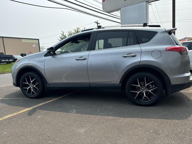 2017 Toyota RAV4 Hybrid SE