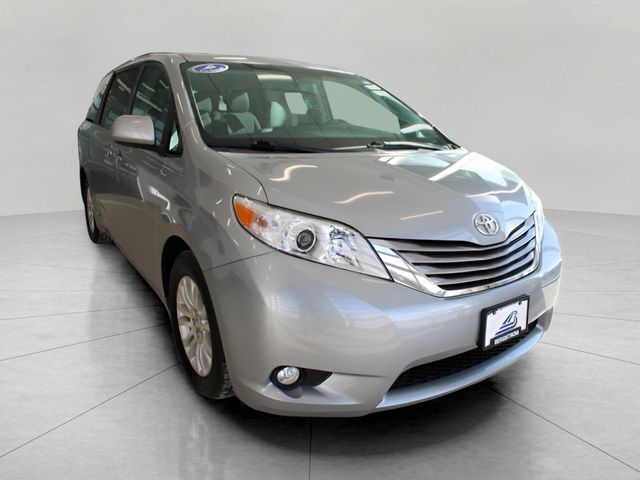 2017 Toyota Sienna 