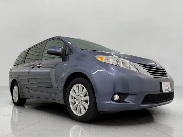 2017 Toyota Sienna XLE