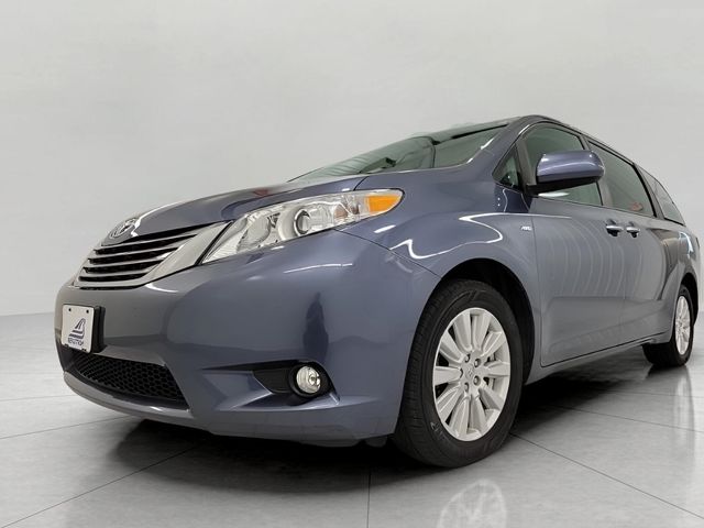 2017 Toyota Sienna XLE