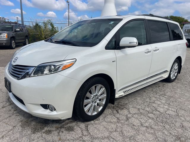 2017 Toyota Sienna 