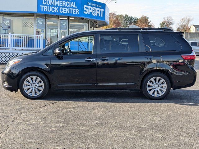 2017 Toyota Sienna 