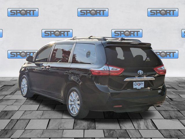 2017 Toyota Sienna 