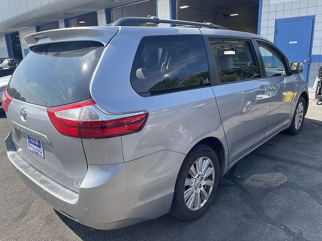 2017 Toyota Sienna XLE Premium